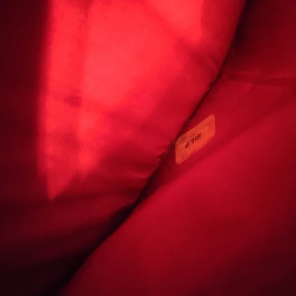 🔥🔥🔥CHANEL Red CC Logo Cavair Wallet Authentic - Picture 9 of 10